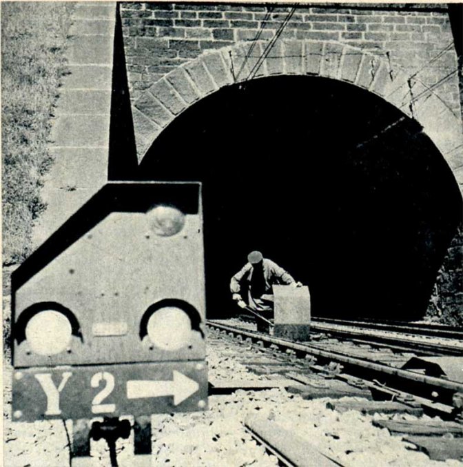 Carte postale ancienne Suisse. GOTTARDBAHN. Expresszug. Train à vapeur